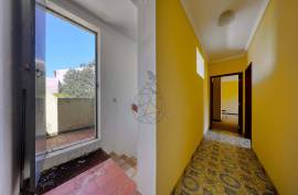 4 + 1 bedroom villa with a lot of potential located in Monchique