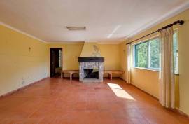 4 + 1 bedroom villa with a lot of potential located in Monchique