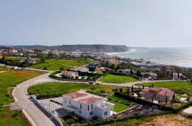 Land for construction of Luxury Villa in Praia da Luz, in Lagos