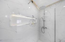 Renovated 2 bedroom apartment on Av. April 25 in Portimão
