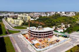 New 3 Bedroom Apartment with Pool and Sea Views located in Lagos, Meia Praia Beach