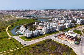 New 3 Bedroom Apartment with Pool and Sea Views located in Lagos, Meia Praia Beach