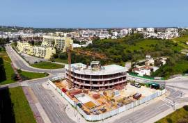 New 3 Bedroom Apartment with Pool and Sea Views located in Lagos, Meia Praia Beach
