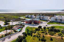 New 3 Bedroom Apartment with Pool and Sea Views located in Lagos, Meia Praia Beach