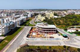 New 3 Bedroom Apartment with Pool and Sea Views located in Lagos, Meia Praia Beach