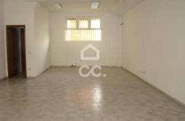 Commercial property Chaves