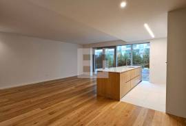 Experience exclusivity by the sea in Vila Nova de Gaia