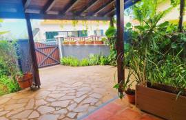 Charming 5-Bedroom Villa with Sea Views in Funchal
