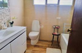 Charming 5-Bedroom Villa with Sea Views in Funchal
