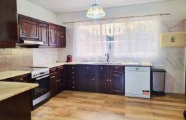 Charming 5-Bedroom Villa with Sea Views in Funchal