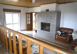 Charming farmhouse with an area of  5.540m2, 5 suites and 4 fireplaces