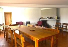 Charming farmhouse with an area of  5.540m2, 5 suites and 4 fireplaces