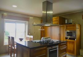 Charming farmhouse with an area of  5.540m2, 5 suites and 4 fireplaces