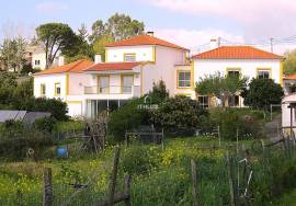 Charming farmhouse with an area of  5.540m2, 5 suites and 4 fireplaces