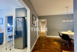 Great semi-furnished apartment, 106M², for sale, 3 bedrooms, 1 suite, 2 parking spaces, Petrópolis, POA/RS