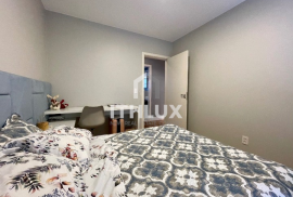 Great semi-furnished apartment, 106M², for sale, 3 bedrooms, 1 suite, 2 parking spaces, Petrópolis, POA/RS