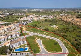Plot of land with 559 m2 inserted in a new and noble urbanization located in Albufeira