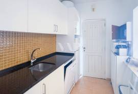 Opportunity - 1 bedroom villa with communal pool, Vilamoura