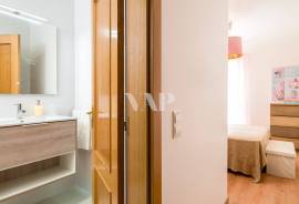Renovated 3 Bedroom Apartment in Condominium with Swimming Pool, Sector 5 – Vilamoura