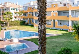 Renovated 3 Bedroom Apartment in Condominium with Swimming Pool, Sector 5 – Vilamoura