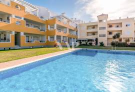 Renovated 3 Bedroom Apartment in Condominium with Swimming Pool, Sector 5 – Vilamoura