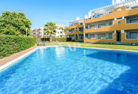 Renovated 3 Bedroom Apartment in Condominium with Swimming Pool, Sector 5 – Vilamoura