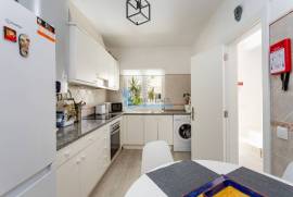 2 bedroom semi-detached house with garden and local accommodation license in Albufeira