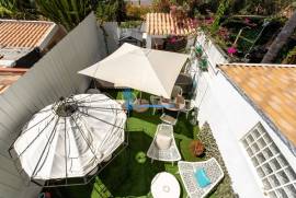 2 bedroom semi-detached house with garden and local accommodation license in Albufeira
