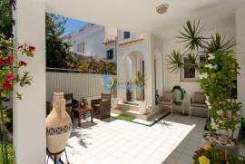 2 bedroom semi-detached house with garden and local accommodation license in Albufeira