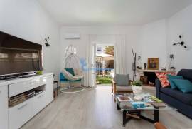 2 bedroom semi-detached house with garden and local accommodation license in Albufeira