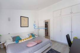 2 bedroom semi-detached house with garden and local accommodation license in Albufeira