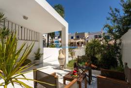 2 bedroom semi-detached house with garden and local accommodation license in Albufeira