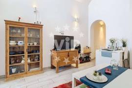 VILLA - 2 BEDROOMS - TERRACE - BAIXA