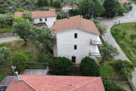 Commerical property with apartment for Sale In Cleto Calabria