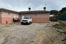 3 Bed Villa & Separate Guesthouse For Sale in Spain Caldes de Malavella, Catalonia
