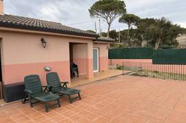 3 Bed Villa & Separate Guesthouse For Sale in Spain Caldes de Malavella, Catalonia