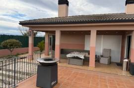 3 Bed Villa & Separate Guesthouse For Sale in Spain Caldes de Malavella, Catalonia