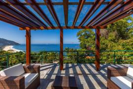 Luxury 8 Bed Frontline Villa For sale in Rio de Janeiro
