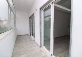 2 Bedroom Apartment | Renewed | central area of Quarteira