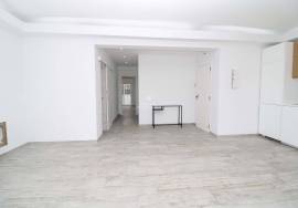2 Bedroom Apartment | Renewed | central area of Quarteira