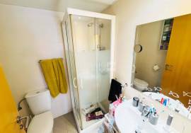 Bright flat two minutes from the sea