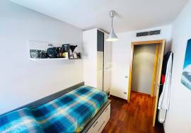 Bright flat two minutes from the sea