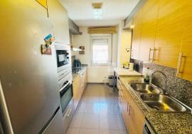 Bright flat two minutes from the sea