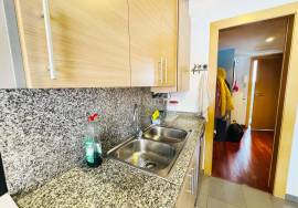 Bright flat two minutes from the sea