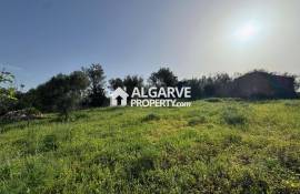 Building plot with project approved in a unique location 5 minutes to center of Loulé, Algarve