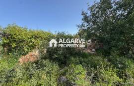 Building plot with project approved in a unique location 5 minutes to center of Loulé, Algarve