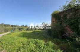 Building plot with project approved in a unique location 5 minutes to center of Loulé, Algarve