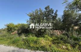 Building plot with project approved in a unique location 5 minutes to center of Loulé, Algarve