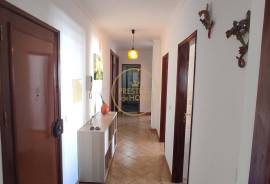 2 Bedroom Apartment Furnished and equipped, Air conditioning and Garage Parking! Close to the beach and golf course!