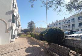 2 Bedroom Apartment Furnished and equipped, Air conditioning and Garage Parking! Close to the beach and golf course!